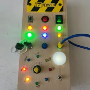 A***a vásárlótól kapott Montessori elfoglaltsági tábla LED fényekkel.