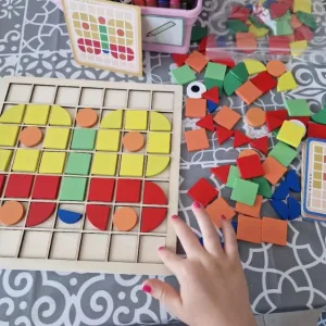 E****y ügyféltől kapott Fa Geometriai Alakzat Mozaik Puzzle.