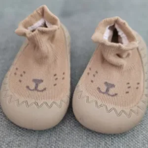 Z****g vásárlótól kapott Baba Első Járó Slip-On Zokni Cipő.