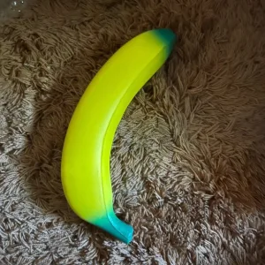 H****h vásárlótól kapott Anti-Stressz Nyomkodós Banán Játék.