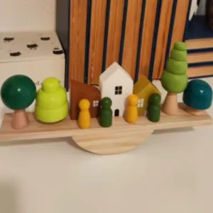 Joc de construcție Montessori din lemn primit de la cumpărătorul R***e.