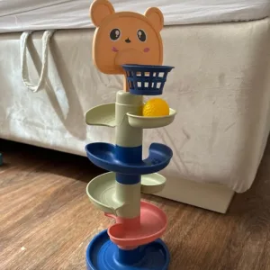 Jocul cu bile pe pistă rotativă Montessori primit de la cumpărătorul D****n.