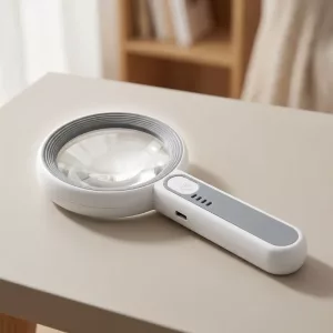 Újratölthető LED-es nagyító gyerekeknek